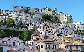 Casetta con VISTA CASTELLO e PARCHEGGIO COMODO